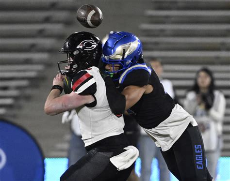 Santa Margarita football dominates Centennial to win Division 1 title ...