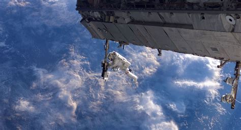 美国宇航员完成2017年起始的国际空间站电池更换工作 - 俄罗斯卫星通讯社