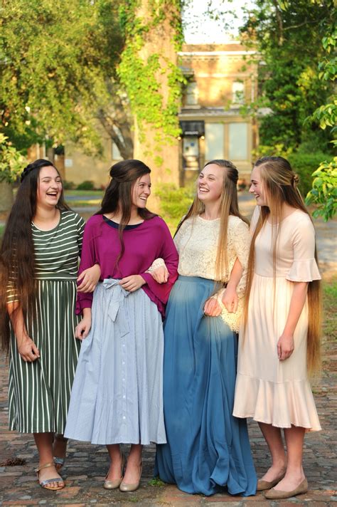 Ada Faye-- modest fashion | Bescheidene kleider, Schlichte mode, Modestil