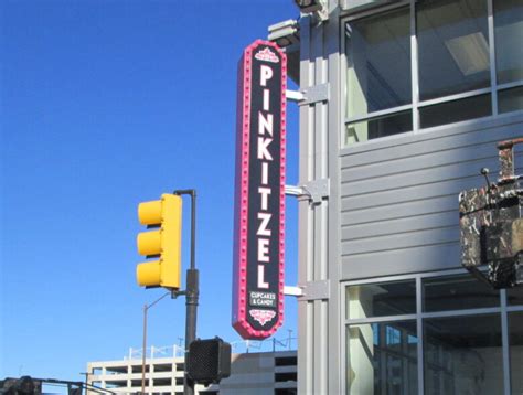 Building Signage Types 的图像结果