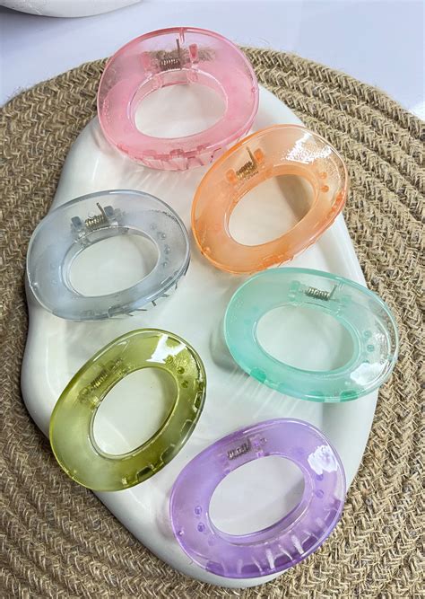 Pastel Medium Claw Clip – KOJESHA