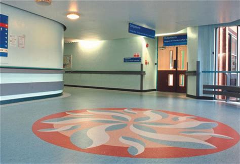医院pvc地板多少钱一平方米 医院pvc地板厚度是多少
