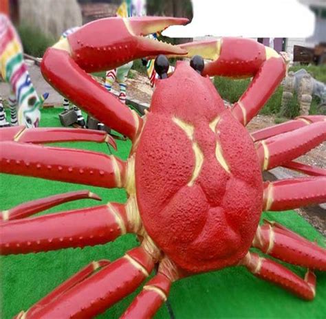 玻璃钢景观雕塑螃蟹现身深圳景区-方圳雕塑厂