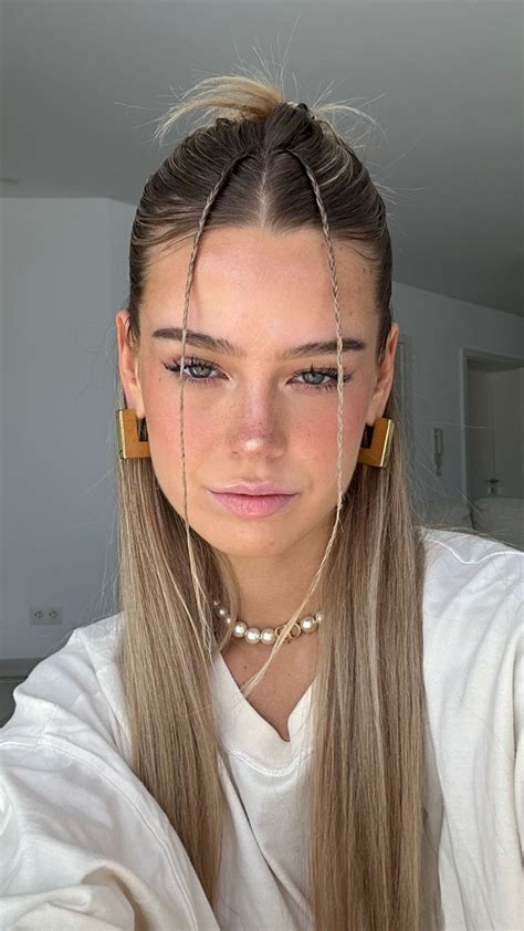 Y2k Hairstyles, Sleek Hairstyles, Easy Hairstyles For Long Hair, Summer ...