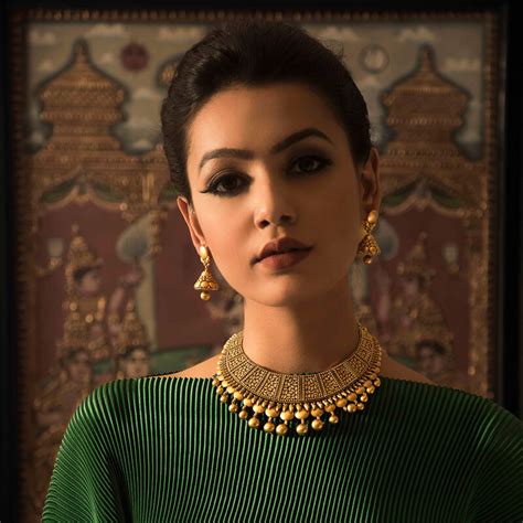 Buy Antique Set Online | Antique Set by Manubhai.