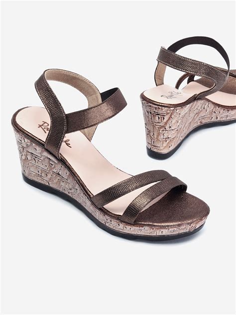 Tianna Wedge Sandals – Raw Hide