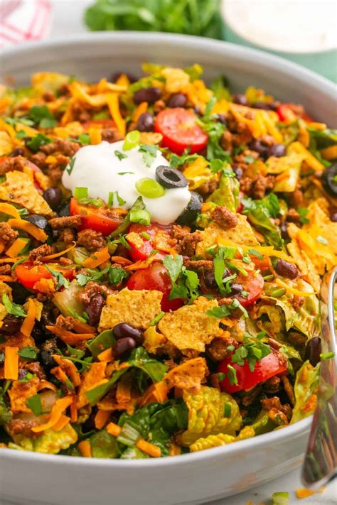 Pin by Linda Stewart Short on taco salads | Easy taco salad recipe ...