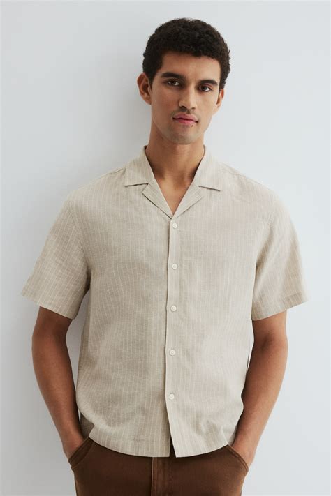 Regular Fit Linen-blend resort shirt - Light green/Striped - Men | H&M IN