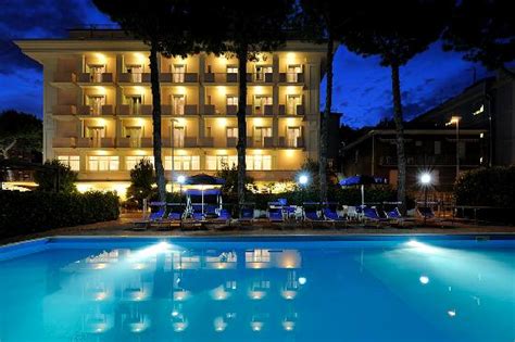 HOTEL TIFFANY (Rimini) - Hotel Reviews, Photos, Rate Comparison ...