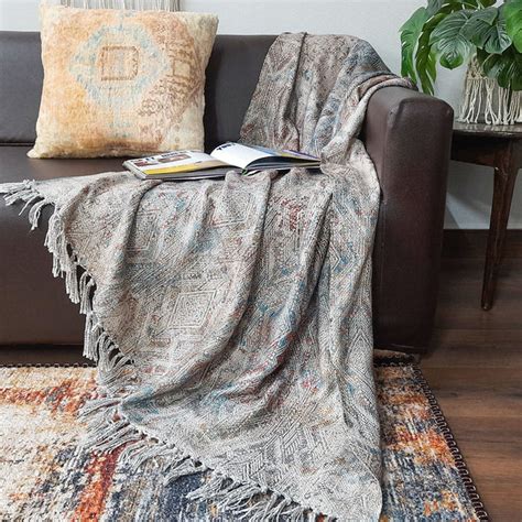 Avioni Beautiful Soft Sofa Throw | Abstract Modern Design | Virgin Pre ...