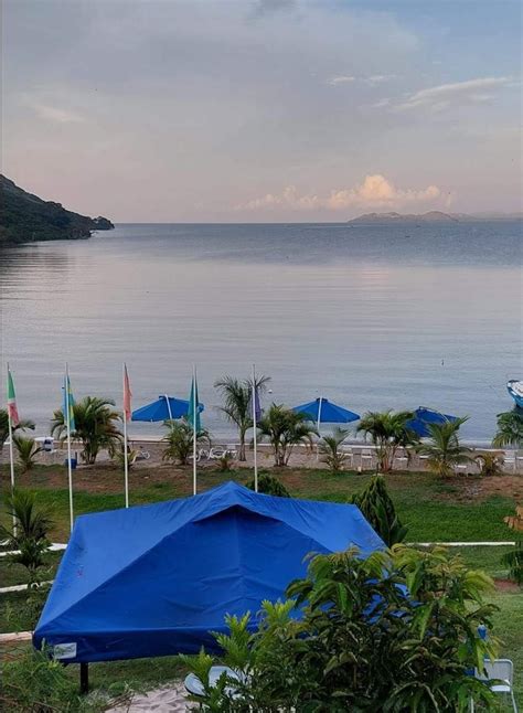 CHES BAY, TAKAWIRI AND RUSINGA ISLAND, Che's Bay, Naivasha, 10 October ...