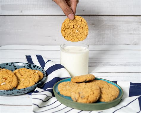 Oats & Choco Chip Cookies