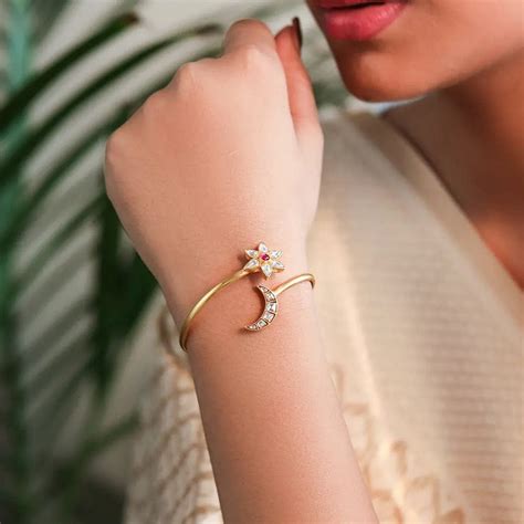 Buy Silver 92.5 Chand And Star Cuff Online - Unniyarcha – Unniyarcha Design