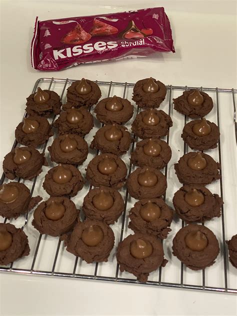 Thumbprint Cookies made with Cordial Cherry Hersey Kisses : r/Baking