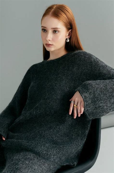 Pin by Dafne Aldape on pelirrojo in 2025 | Red hair outfits, Princess ...