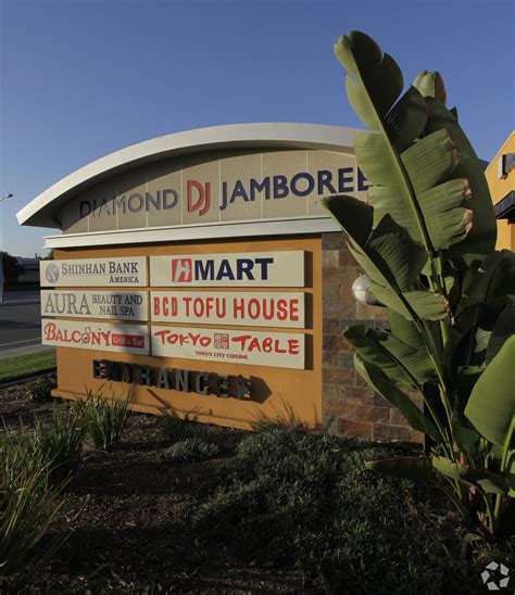 2700 Alton Pky, Irvine, CA 92614 - Diamond Jamboree Shopping Center | LoopNet