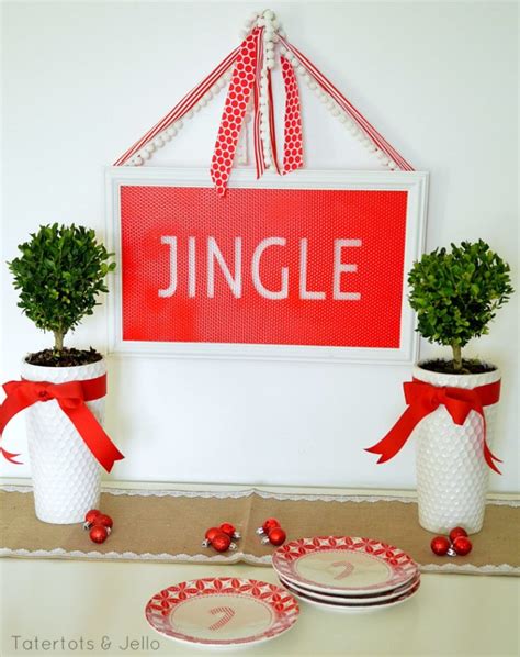 10 Cute DIY Christmas Signs To Make Right Now - Shelterness
