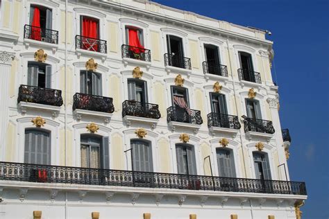 103.5 QMFM Listen Live - CHQM, 103.5 MHz FM, Vancouver, Canada | Online ...