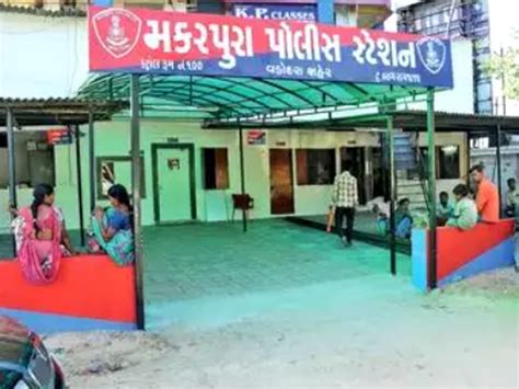 Police Complaint Against Anand Contractor For Poor Quality Construction ...