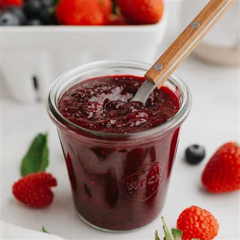 Easy Mixed Berry Compote (with frozen fruit) - Alpine Ella