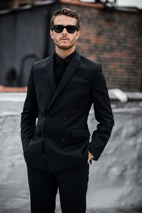 All-Black Suit Men 的图像结果