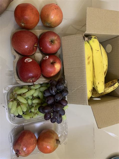 Fruit Basket (5 Fruits) : Amazon.in: Grocery & Gourmet Foods