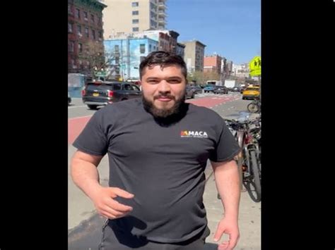 Social media praises man who alerted police on Brooklyn subway shooter ...