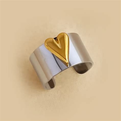 Classic Two Tone Silver And Golden Heart Ring – PEACHY ACCESSORIES