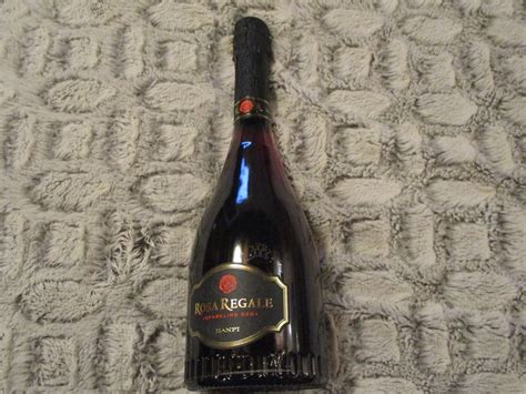 Missy's Product Reviews : Rosa Regale Sparkling Red
