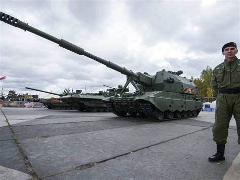 Russia Ready to Co-Produce 400 Long-Range Artillery Guns for Indian ...