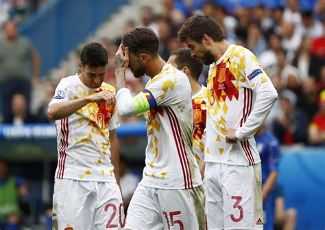 Euro 2016: Spain era not over, insists coach Vicente Del Bosque after ...