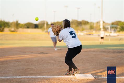 Fall 2022 Coed Softball Wednesday at Southeast Metro Park - SPORTSKIND ...