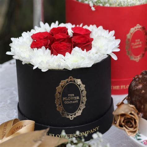 Roses & Daisies – Petite Ronde – The Flower Company