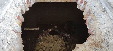 Der ehemalige Hauptbahnhof: Außen hungrig, innen hungrig – Zeit