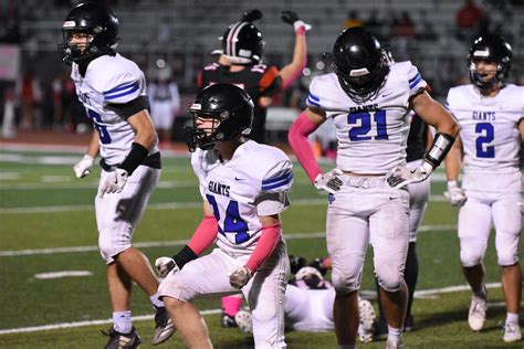 'Real hungry' Giants upend Wolves to claim first victory - The Record