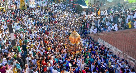 UP: Stone Pelting Between Communities at Muharram Processions Injures ...