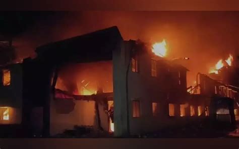 Minister Satish Jarakiholi visits factory fire tragedy site