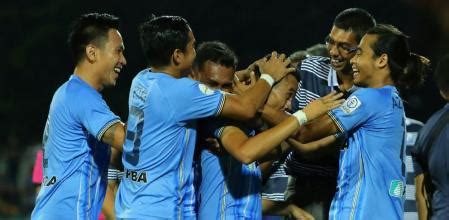 El golazo con efecto que empequeñece el de Roberto Carlos