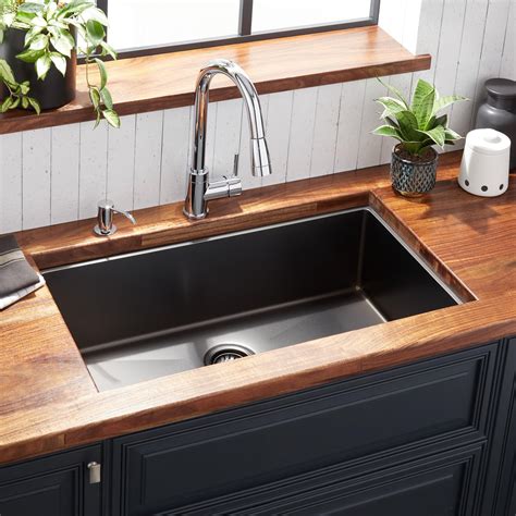 32" Atlas Stainless Steel Undermount Kitchen Sink - Gunmetal Black ...