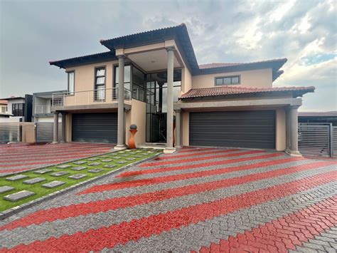 5 Bedroom House For Sale in Savannah Country Estate | RealNet