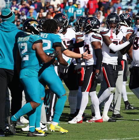 Jaguars vs Panthers opening odds for Week 1 of the 2025 NFL season ...