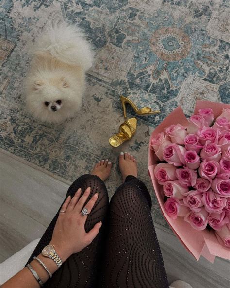 Ara Queen Bae's feet