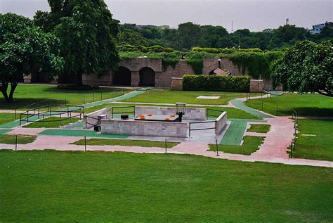 Discover Rajghat, Delhi: A Tribute to Mahatma Gandhi's Legacy.