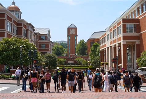 Queens University of... - Queens University of Charlotte