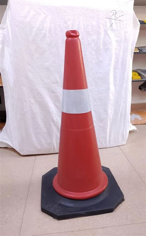 Traffic Cones - HFLEX710 Traffic Cone Manufacturer from New Delhi