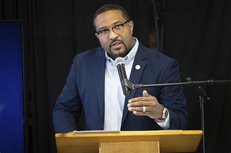 Melton announces run for Gary Mayor - Chicago Tribune