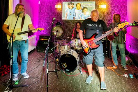 Monday Night Open Mic & Jam Session with The Octave Doctors at The Earl ...