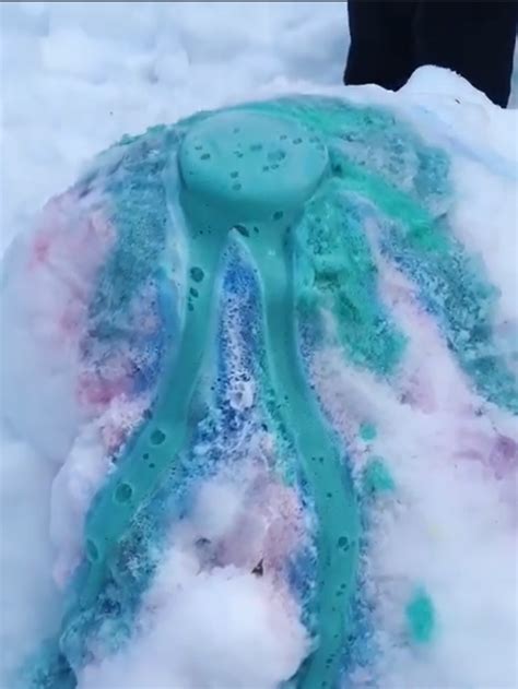 Snow Volcano Science Experiment 的图像结果