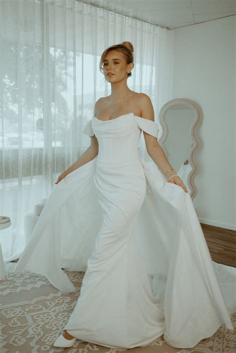 Sutton Wedding Dress – AFTER FIVE