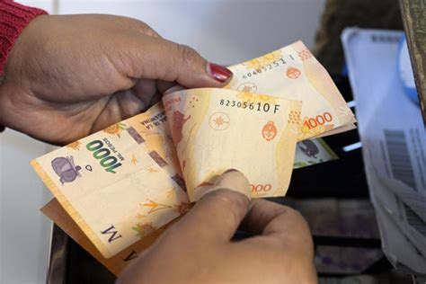 通胀率破211% 阿根廷将发行面值2万比索大钞 | KLSE Screener